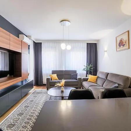 Old Town Prestige 2bdr With Garage And Balcony Sarajevo