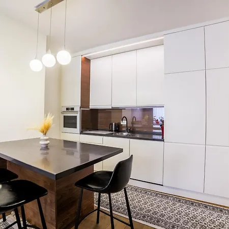 Old Town Prestige 2bdr With Garage And Balcony * Sarajevo