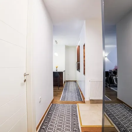 Old Town Prestige 2bdr With Garage And Balcony Сараево