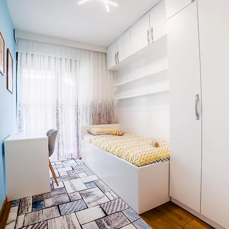 Old Town Prestige 2bdr With Garage And Balcony * Sarajevo