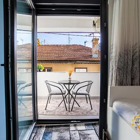 Old Town Prestige 2bdr With Garage And Balcony
