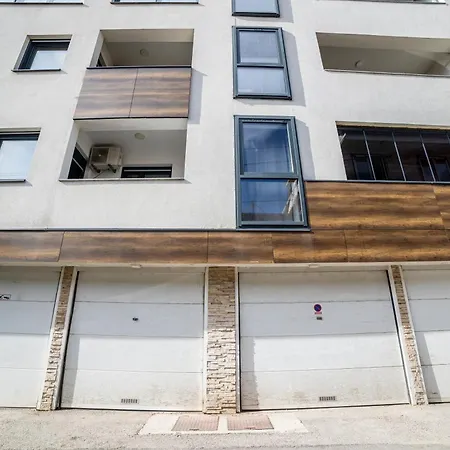 Apartment Old Town Prestige 2bdr With Garage And Balcony Sarajevo